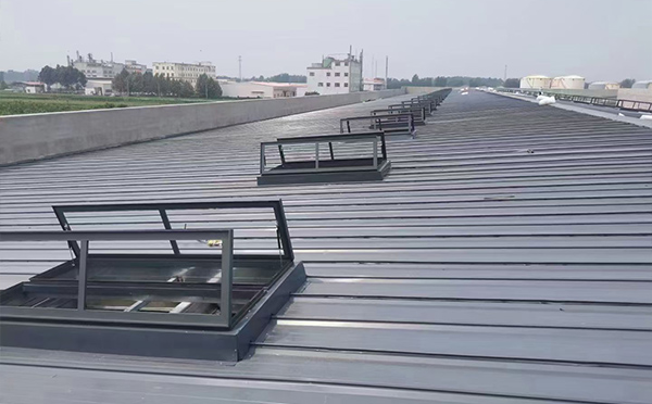 某中学室内体育馆榆中排烟窗改造项目